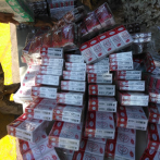 Autoridades se incautan contrabando de cigarrillos y medicamentos en las matas de Farfán
