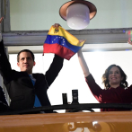 Guaidó mantiene desafío al gobierno de Maduro