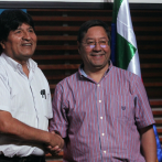 Llega a Bolivia candidato presidencial Luis Arce, delfín de Evo Morales