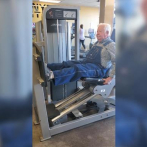 El abuelo de 91 años que ha cautivado las redes sociales al hacer ejercicio vistiendo un overol