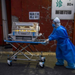 Algunos curados de COVID-19 vuelven a dar positivo en China, aunque nuevos casos bajan