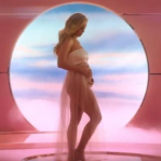 Katy Perry anuncia que está embarazada en su nuevo videoclip
