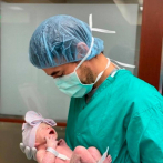 Enrique Iglesias revela el nombre de su nueva bebé con Anna Kournikova