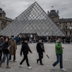 Un atraco en el Louvre, sin heridos, lleva al cierre del museo durante todo el día