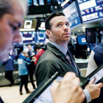 Se suspenden intercambios en Wall Street en pleno pánico por el coronavirus
