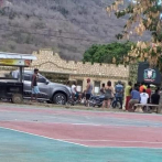 Civiles se enfrentan a militares en balneario de Elías Piña; rompen distanciamiento social