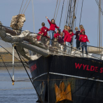 Jóvenes llegan a Holanda tras cruzar el Atlántico