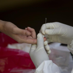 Farmacéuticas prometen no sacar beneficios de vacuna anticovid en pandemia