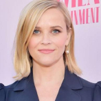 Demandan a Reese Witherspoon por ofrecer vestidos gratis durante la pandemia con “publicidad engañosa”