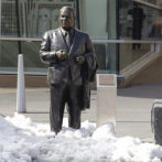 Los Mellizos retiran la estatua de Calvin Griffith, su antiguo dueño