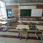 París cierra dos escuelas recién abiertas tras casos positivos de COVID