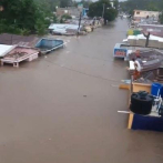 Defensa Civil trasladó a cientos hacia refugios por inundaciones