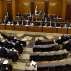 Diputados libaneses renuncian en serie tras la explosión de Beirut