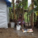 Desesperación y violencia amenaza campamento para migrantes varados en Panamá; la mayoría son haitianos