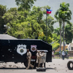 Policías haitianos incendian vehículos en protesta por el arresto de colegas