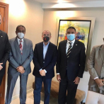 Danilo Medina se reúne con senadores del PLD