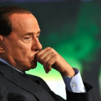 Berlusconi sigue dando positivo al coronavirus un mes después de su contagio