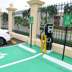 Zona de carga para vehículos eléctricos en el Palacio Nacional