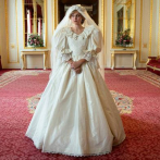 La imagen más esperada la cuarta temporada de The Crown: Lady Di, vestida de novia