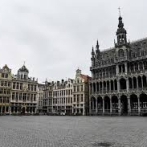 Bruselas cierra bares y cafés durante un mes ante explosión de casos de COVID