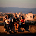 El covid pasa factura al romance en París, la capital del amor