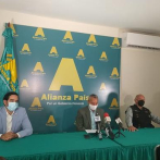 Diputados Alianza País formalizan renuncia a 