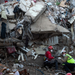 Terremoto dejó 41 muertos y Turquía teme un centenar más bajo los escombros