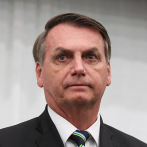 Bolsonaro celebra suspensión de ensayos de vacuna china contra covid-19 en Brasil