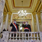 Nuevo presidente peruano juramenta a un gabinete de tinte conservador