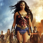 Warner baraja retrasar Wonder Woman 1984 a verano o estrenarla en streaming