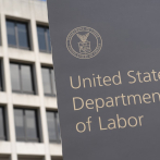 Fuerte alza de pedidos de subsidio semanales por desempleo en EEUU, con 742.000 inscritos