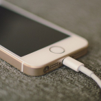 Consumidores europeos demandan a Apple por ralentizar los i-Phones antiguos
