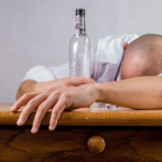 Según un estudio, cada semana de encierro aumenta el consumo excesivo de alcohol