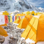 Químicos tóxicos permanentes encontrados en la nieve del Everest
