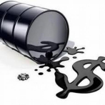 El petróleo subió por la debilidad del dólar