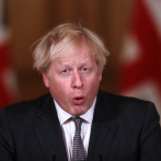Boris Johnson advierte de medidas más estrictas por virus