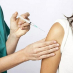 La primera persona vacunada de COVID-19 en EE.UU. recibe la segunda dosis