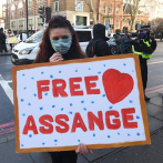 Una nueva campaña pedirá a Trump y Biden que indulten a Assange