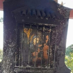 Queman imagen de la Virgen de La Altagracia en Loma de Cabrera