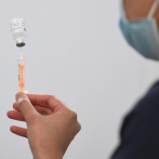 Acusan en EEUU a un paramédico latino de robar vacunas anticovid en Florida