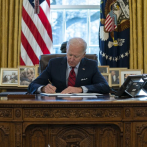 Republicanos piden a Biden negociar plan de alivio por COVID