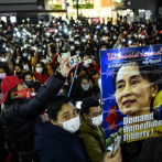Golpistan de Myanmar bloquean Internet mientras aumentan las protestas populares