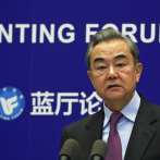 China pide a EEUU retirar restricciones y frenar injerencia
