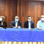 Comité de Compras de Salud Pública defiende proceso de licitación de jeringas que ya fue cancelado