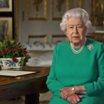 La reina Isabel II anima a los británicos a vacunarse contra el covid-19