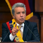 Presidente de Ecuador renuncia a su partido ante posible expulsión