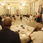Abinader almuerza con periodistas haitianos en Palacio Nacional