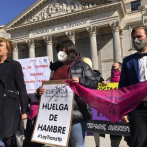 España: partidarios de derechos trans en huelga de hambre