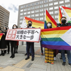 Corte de Japón ve inconstitucional el veto a uniones gays
