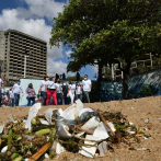 Realizan jornada de limpieza en el Malecón de Santo Domingo